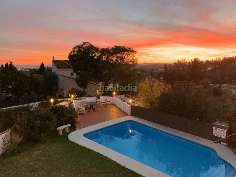 Foto 6bbed9e7-d954-45b5-867c-f9981aa58814. Xalet amb xemeneia aparcament piscina a Mijas pueblo Mijas