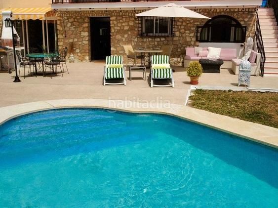 Foto 7ab8fa19-252a-4312-af95-66eca6e15b1e. Xalet amb xemeneia aparcament piscina a Mijas pueblo Mijas