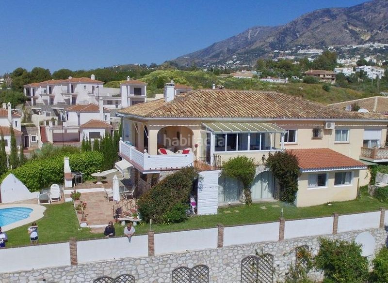 Foto e6c748ec-574a-4419-88ce-6986aeb51e4a. Xalet amb xemeneia aparcament piscina a Mijas pueblo Mijas