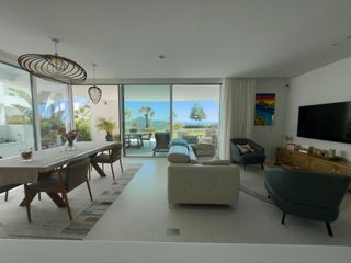 Apartment  Calle de londres. Espectacular apartamento de lujo con jard�n y vistas al mar en p
