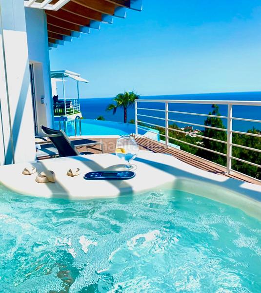 Foto 2b93bfc4-38d0-4210-b3c2-a8064452c92c. Chalet con riscaldamento parcheggio piscina in Los Nadales - Tio Charles Benalmádena