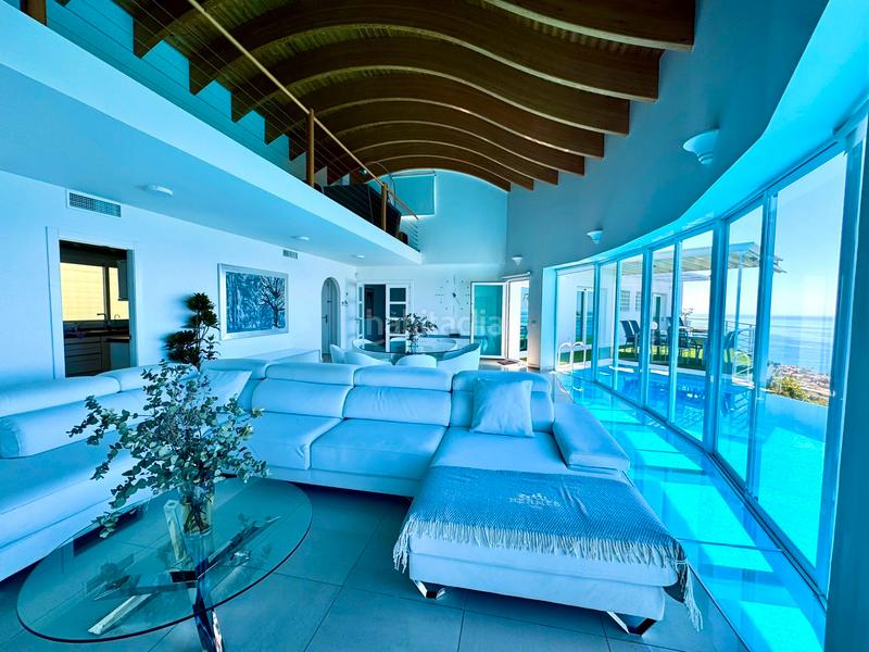 Foto 9b8fda08-051e-423e-bf38-b2f0675d9e74. Chalet con riscaldamento parcheggio piscina in Los Nadales - Tio Charles Benalmádena