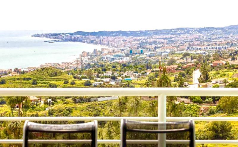 Foto da1aea84-e776-41ab-9462-19b8c7d62c60. Chalet con riscaldamento parcheggio piscina in Los Nadales - Tio Charles Benalmádena