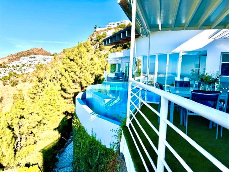 Foto e55ba0aa-17ef-4459-bab8-beac5211b243. Chalet con riscaldamento parcheggio piscina in Los Nadales - Tio Charles Benalmádena