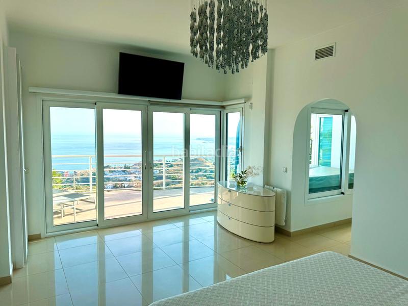 Foto eb68e0c1-73e4-473e-829e-23089ec221f0. Chalet con riscaldamento parcheggio piscina in Los Nadales - Tio Charles Benalmádena