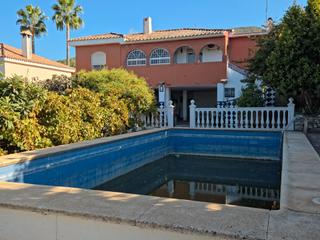 Chalet  Calle antequera. Gran chalet con apartamento independiente y piscina en alhaurín