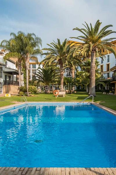 Foto 5ed0dcc4-944a-4ee8-8924-a62d37352be0. Chalet avec parking piscine dans Centro ciudad Fuengirola