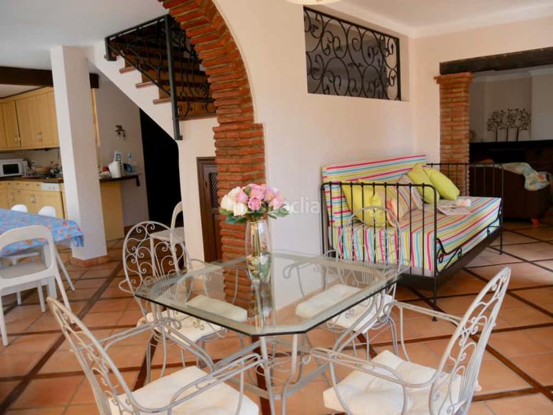 Foto 5fd9fff1-23b4-4e40-baa2-36a0aff160a9. Chalet avec parking piscine dans Centro ciudad Fuengirola