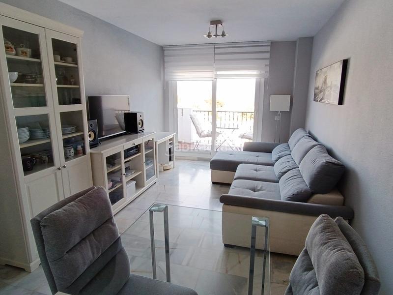Foto e877d03b-ef3b-4517-9b2e-819f920d45fd. Penthouse with parking pool in Las Flores Mijas