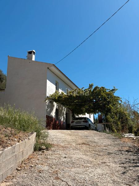 Foto 6ca8cfd5-2a62-4cdd-b8de-9b2fdecaa29a. Bauernhof mit parking in Guaro