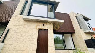 Semi detached house in San Pedro da Ramallosa