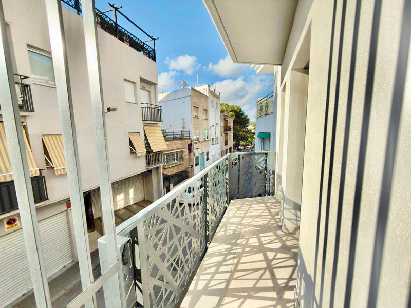 Foto 34e2a7ae-fb79-4674-98af-4e585d559b8b. Casa adossada amb aparcament a Mont Ferrant-Joan Carles I Blanes