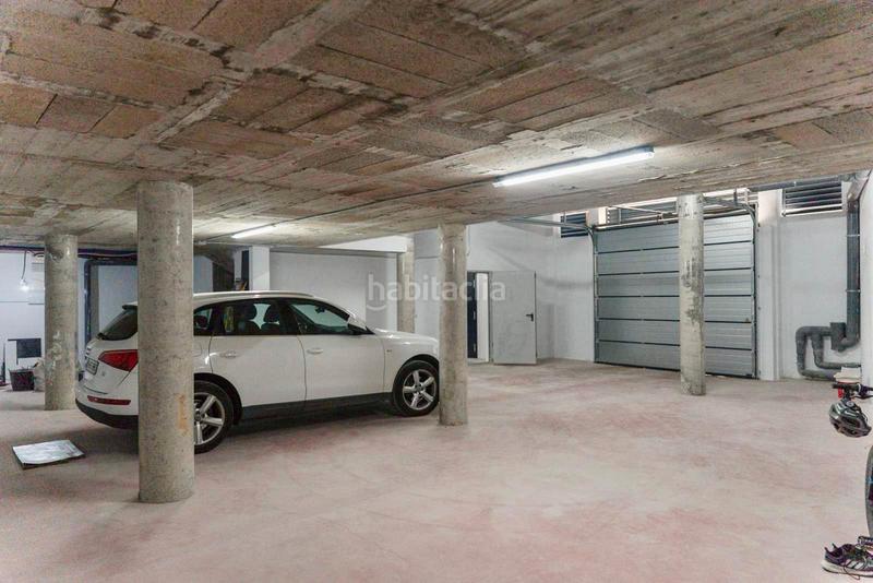 Foto 3c00753e-e2c2-407e-9f7d-c53b9cc5a741. Casa adossada amb aparcament a Mont Ferrant-Joan Carles I Blanes