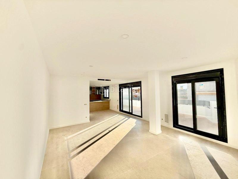 Foto 6de1c90d-a33d-4b18-9898-f4ee6b94c3e9. Casa adossada amb aparcament a Mont Ferrant-Joan Carles I Blanes