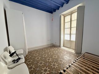 Pis a Centro Histórico. Piso muy amplio en pleno centro de cádiz.