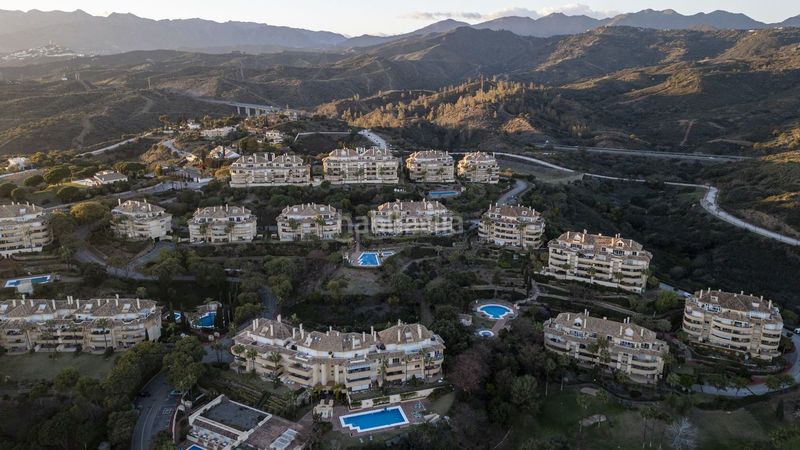 Foto 1f9f382d-cb5b-4d58-beba-8db28b4912a1. Flat with parking pool in Santa María Marbella