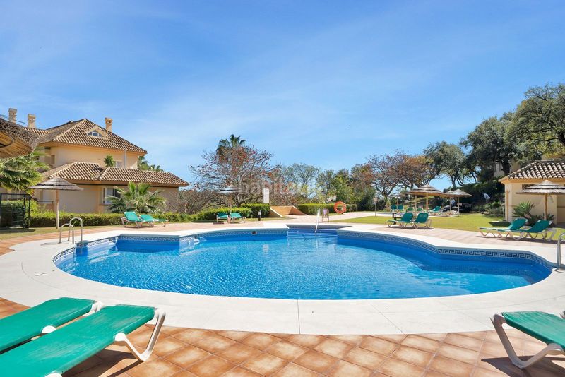 Foto 1e823ef8-989f-498e-895c-668d7d226a53. Pis amb aparcament piscina a Santa María Marbella