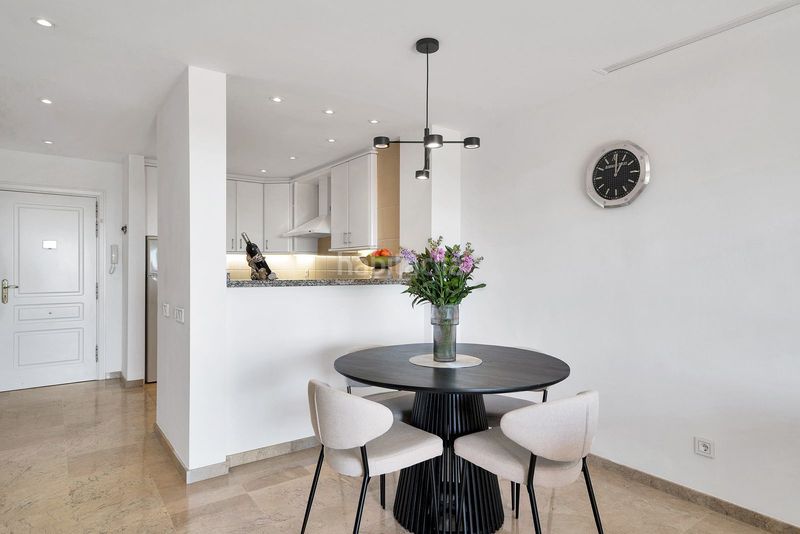 Foto 911f4112-e304-4f78-9893-55a1da98d7ff. Pis amb aparcament piscina a Santa María Marbella