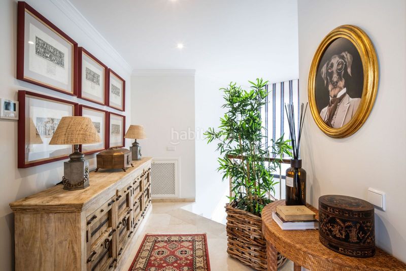 Foto 44e77a91-d879-463f-858b-78c2c21f049e. Casa aparellada amb aparcament a Las Brisas Marbella