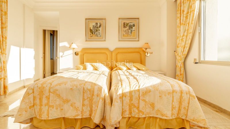 Foto 295b06da-b64b-4483-bf4a-31b6b852753b. Planta baixa amb aparcament piscina a Zona Miraflores Marbella