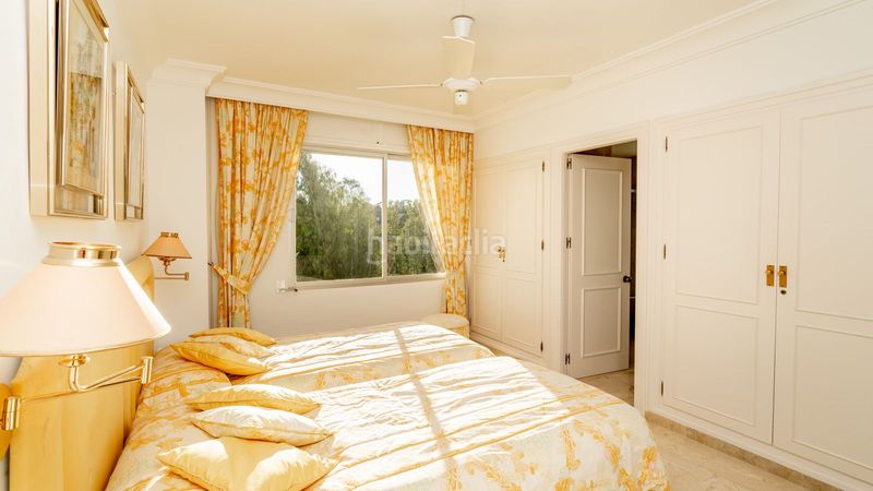 Foto 54563b30-54b9-4fc8-ac18-62427e8f049b. Planta baixa amb aparcament piscina a Zona Miraflores Marbella