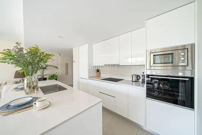 Foto b0092c04-3804-49f0-804d-e8378dbdf46e. Flat with parking pool in Parque Central Estepona