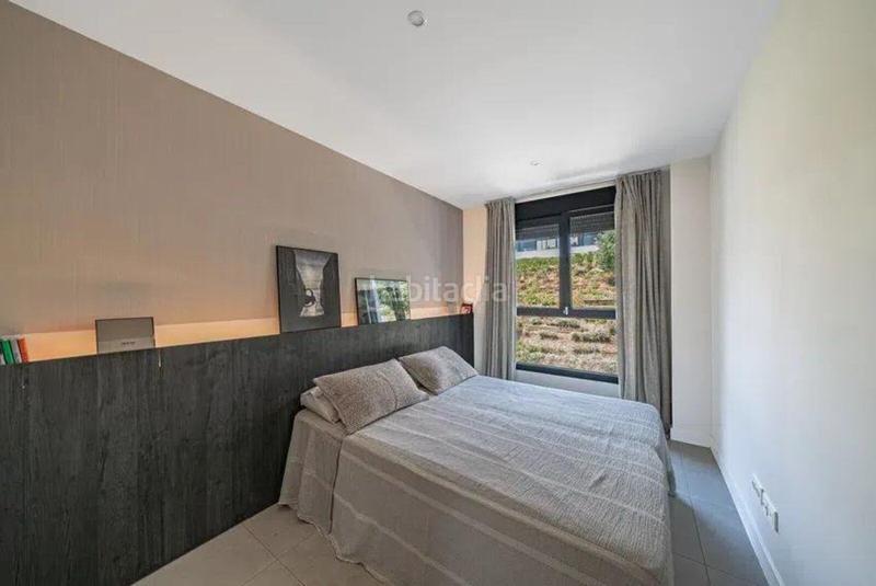 Foto 5793d15e-7c34-4b9b-982d-cceaddc3f5d7. Pis amb aparcament piscina a Parque Central Estepona