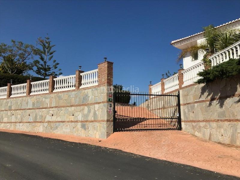 Foto 2d904923-bed7-4f05-ad6e-ca8d0a685357. Casa aparellada amb aparcament a la cala Mijas Mijas