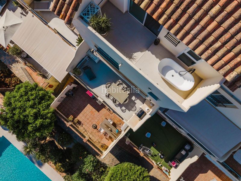 Foto 802f66b8-6730-4d17-a45a-cc290c9c0709. Casa amb aparcament piscina a Las Brisas Marbella