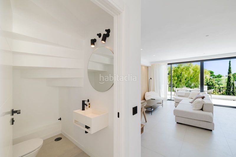 Foto 97a60c87-88b5-43f4-aed5-29bdc81d4042. Casa amb aparcament piscina a Las Brisas Marbella