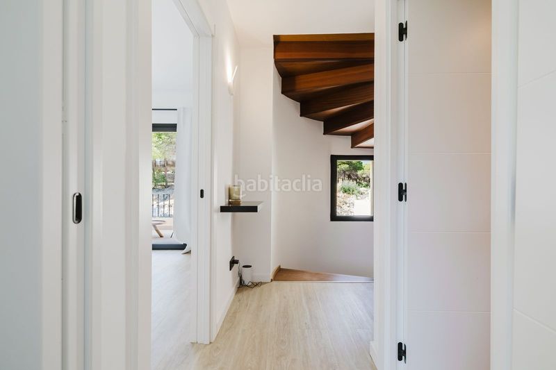 Foto efd35335-ba6c-4f26-808f-7051aad4f1a2. Casa amb aparcament piscina a Las Brisas Marbella