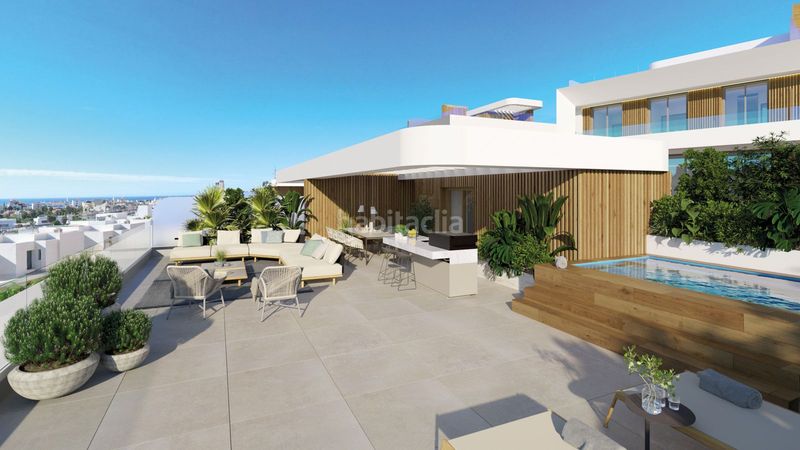 Foto def0921b-6b35-4ab6-986b-c43f5d59b1ef. Casa adossada amb aparcament piscina a Parque Central Estepona