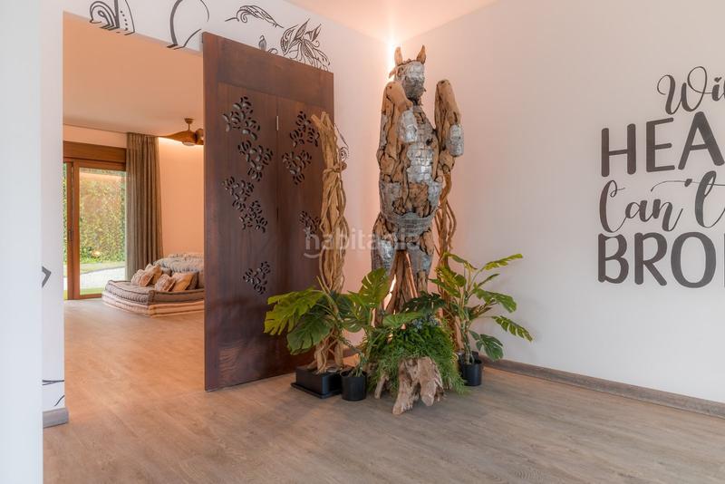 Foto 01e9195e-ad6c-4f3b-9dee-1be177330b14. Casa aparellada amb aparcament a La Quinta Benahavís