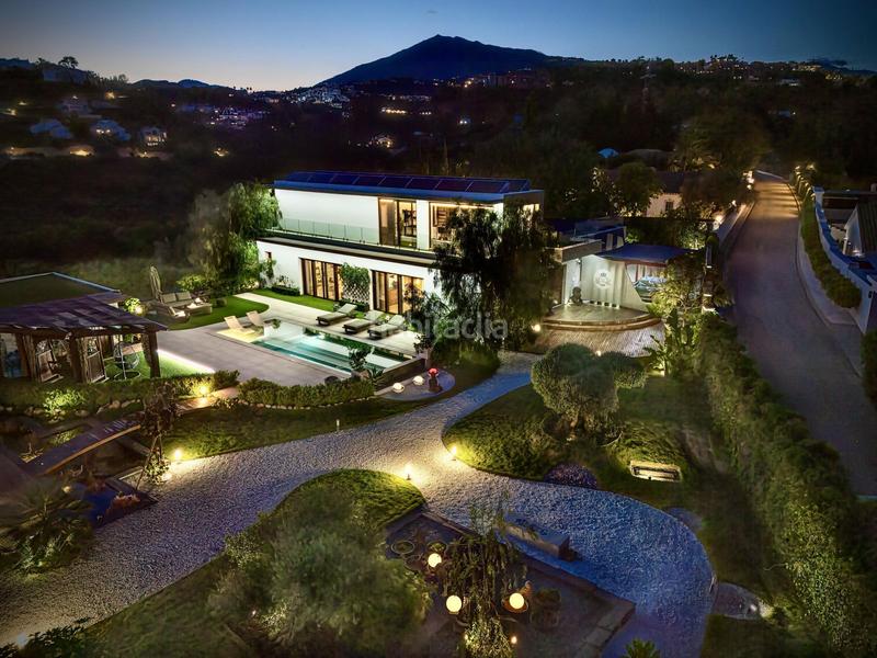 Foto 902ac8a7-abbd-42f2-942a-9f47a1a133f2. Casa bifamiliare con parcheggio in La Quinta Benahavís