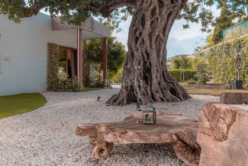 Foto ce15aa1e-f626-41d5-b361-c73e3fe779eb. Casa bifamiliare con parcheggio in La Quinta Benahavís