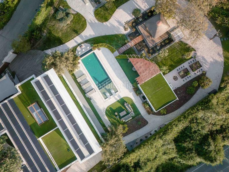 Foto 9aa3e914-75b0-4abd-b089-71f1d3c70bb0. Doppelhaus mit parking in La Quinta Benahavís