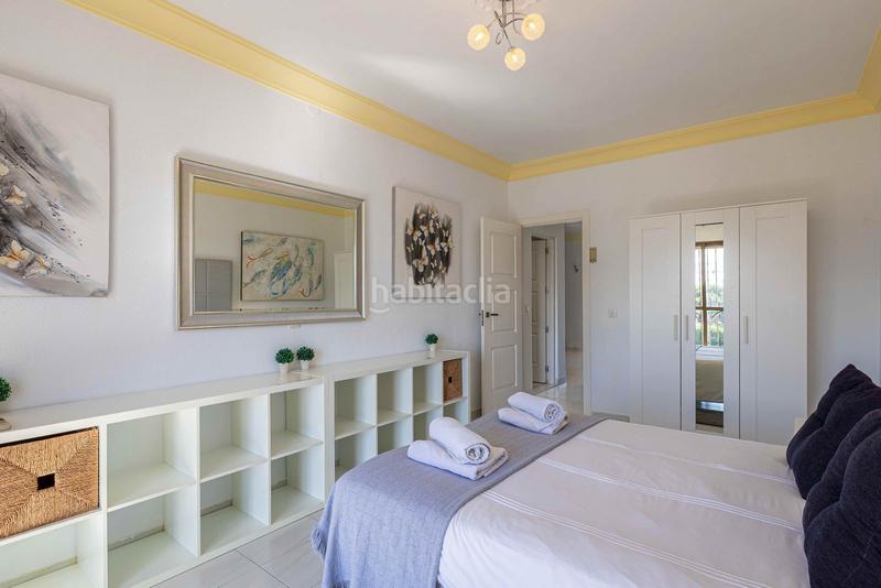 Foto 2ba0bacb-f4b8-46cc-a4ee-671bdb4aaab9. Casa aparellada amb aparcament a Guadalobón Estepona