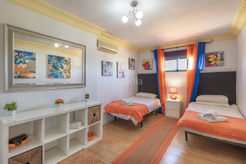 Foto bc8aa446-59c7-49eb-bb2a-5a27e5258e99. Casa aparellada amb aparcament a Guadalobón Estepona