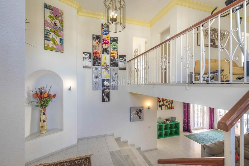 Foto 5131eb5c-4330-4eb6-a77e-38a03b23049d. Casa bifamiliare con parcheggio in Guadalobón Estepona