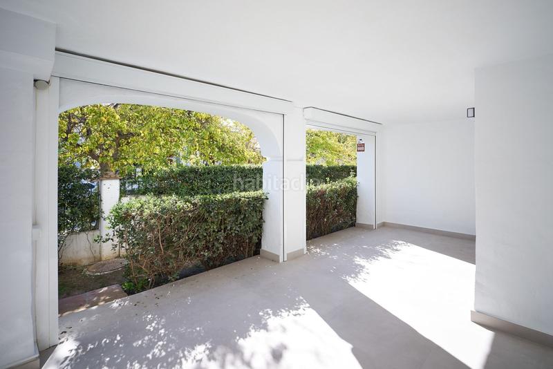 Foto 02a822f4-c6e5-4628-a63e-558e3b43f769. Piano terra con parcheggio piscina in San Pedro de Alcántara Pueblo Marbella