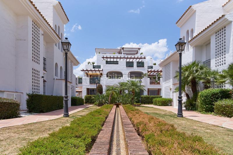 Foto bc2dc942-973f-4cf3-9521-b69889fdf320. Piano terra con parcheggio piscina in San Pedro de Alcántara Pueblo Marbella