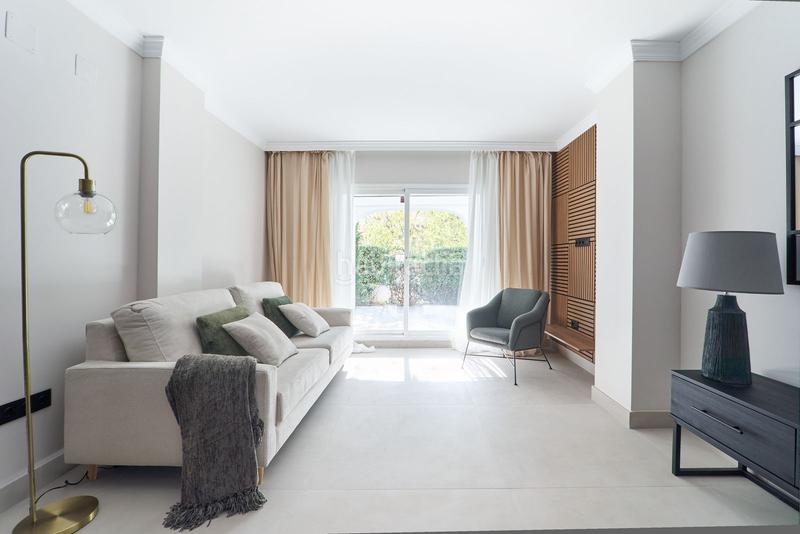 Foto dae03ee9-06f1-42a3-bf5c-c94d4174cb95. Rez-de-chaussée avec parking piscine dans San Pedro de Alcántara Pueblo Marbella