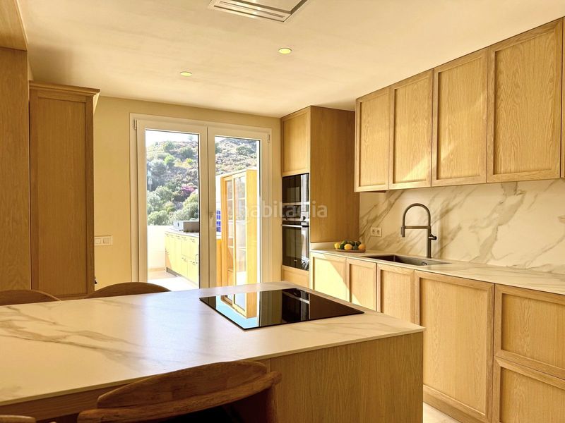 Foto 0f6d90c0-0cc5-43a7-848f-7a63a9100095. Appartamento con parcheggio piscina in Puerto Banús Marbella