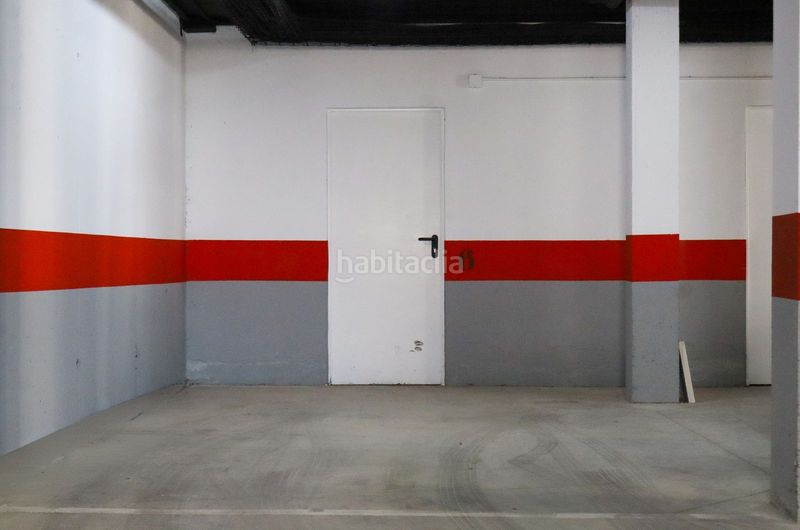 Foto 6fa4ce49-60c6-4b00-934e-86b5f1766fd3. Appartamento con parcheggio piscina in Puerto Banús Marbella