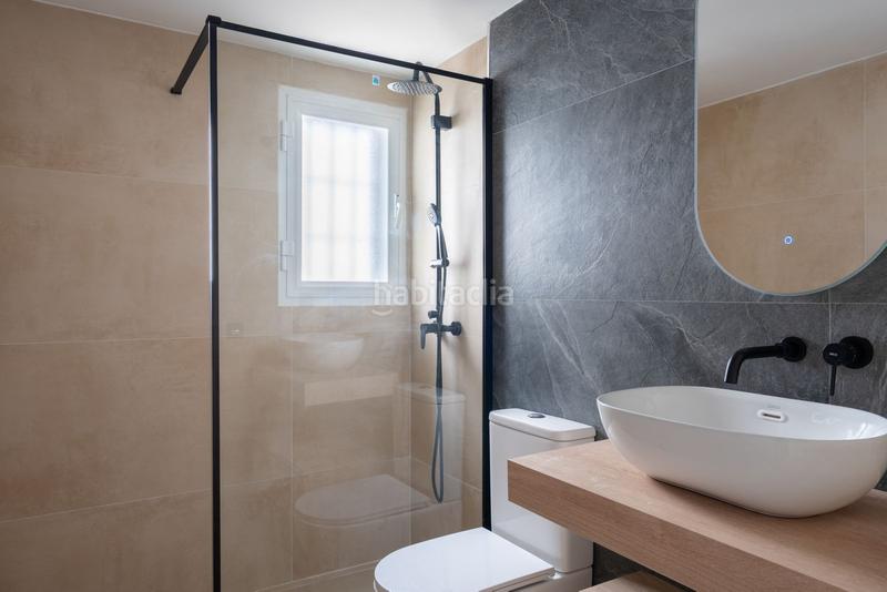 Foto 305678a7-7c1b-4729-aab9-bc727d3918b9. Flat with parking pool in Las Brisas Marbella