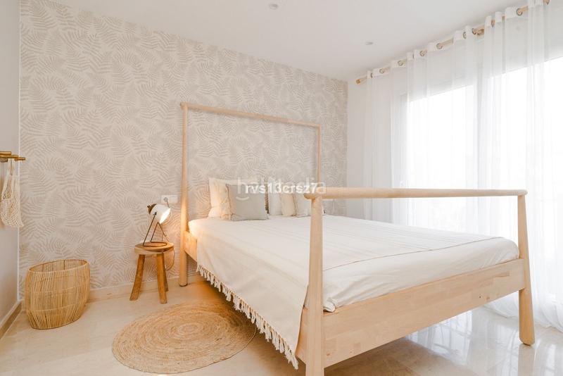 Foto 268a9a67-aa9b-494a-b96a-69afbfcd1525. Casa aparellada amb aparcament a Santa María Marbella