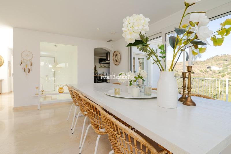 Foto a05e4290-342b-4472-86c0-cd0750619e39. Casa aparellada amb aparcament a Santa María Marbella