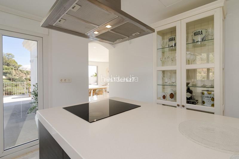Foto 0ea2a1d4-d73a-40f0-a512-1a09cfe4df68. Maison jumelée avec parking dans Santa María Marbella