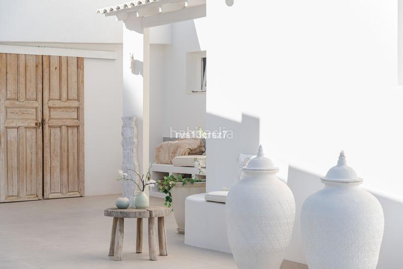 Foto 7d8f7cd1-aa5c-45f7-ac08-bbba7cdcfa95. Towny house with parking in Santa María Marbella