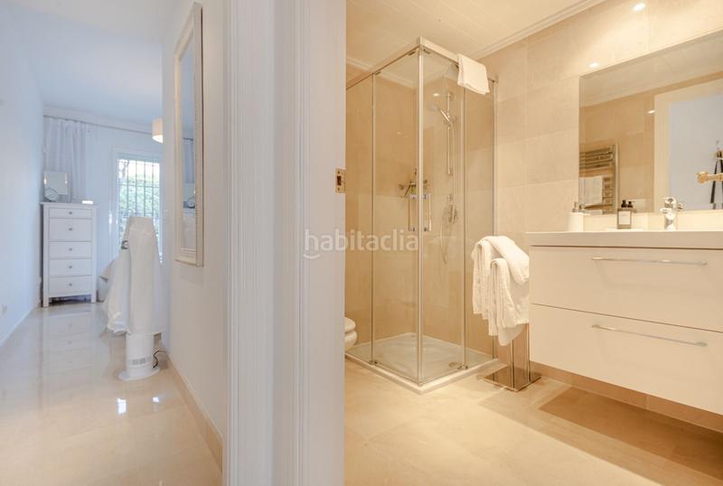 Foto b30d286f-b6a6-4145-826a-dea81f8d4021. Ground floor with parking pool in Benahavís pueblo Benahavís